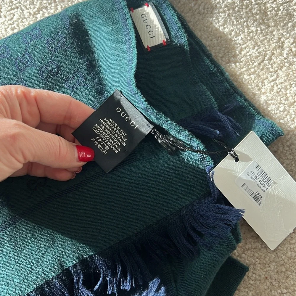 Gucci scarf brand